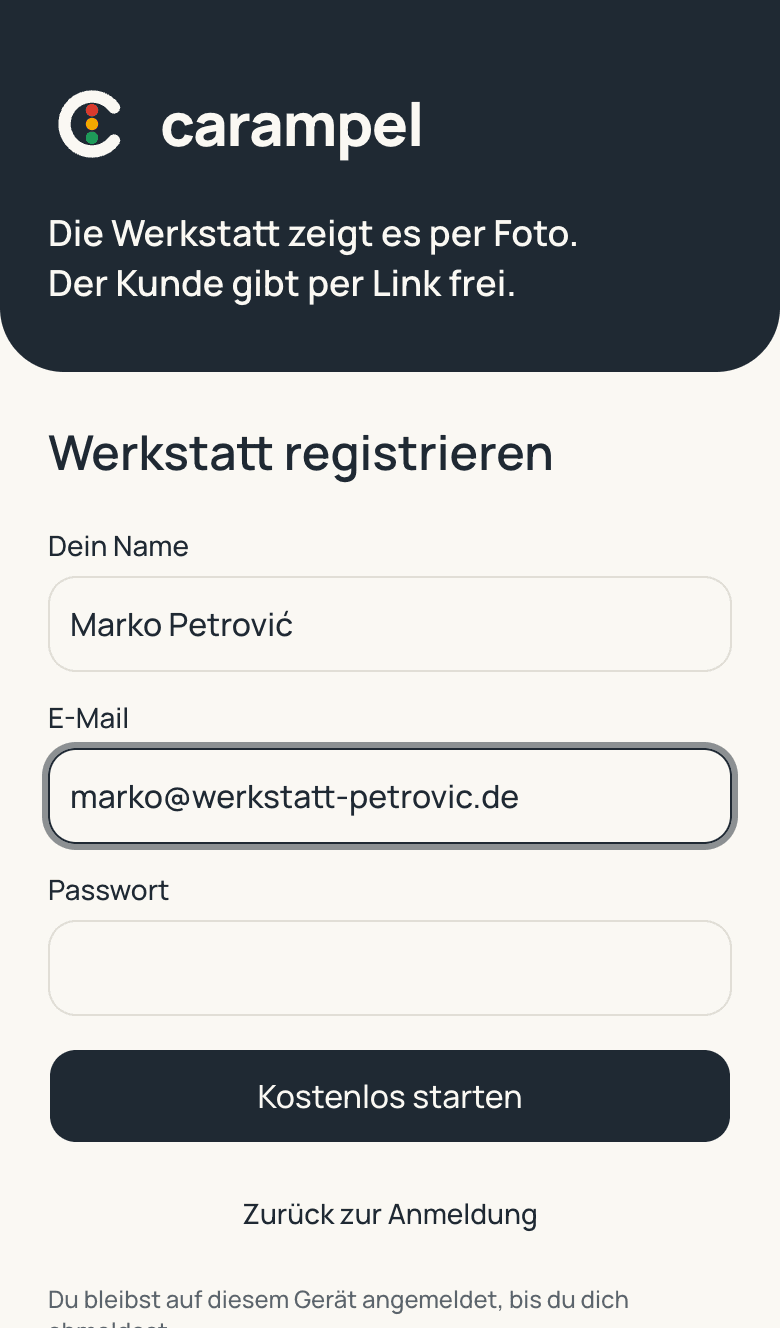 Registrierungsformular mit Name, E-Mail und Passwort